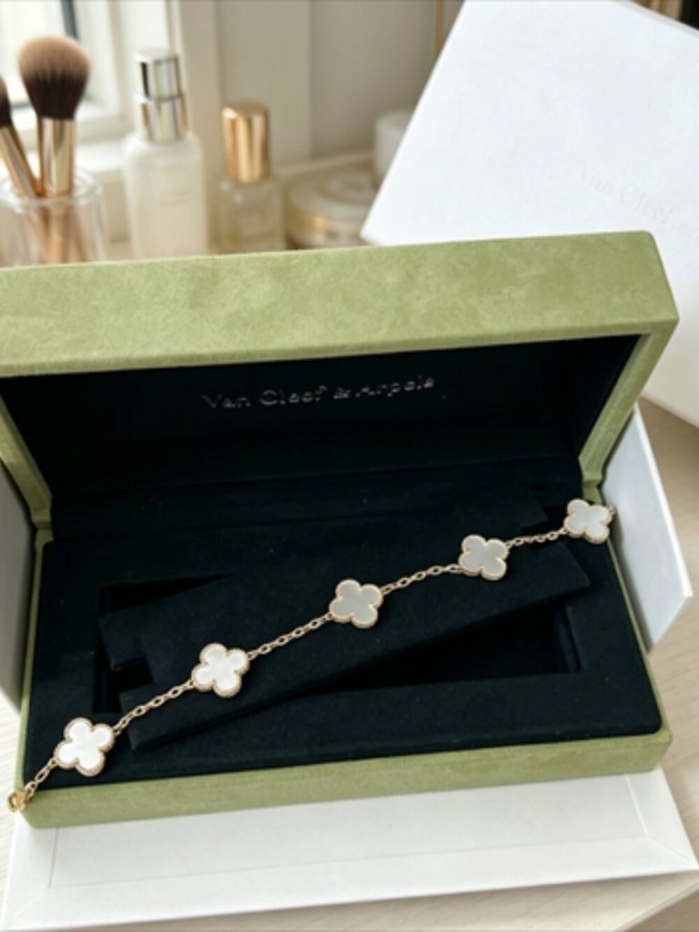 ✨Van Cleef & Arpels White Bracelet✨